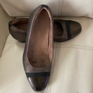 Dress shoes